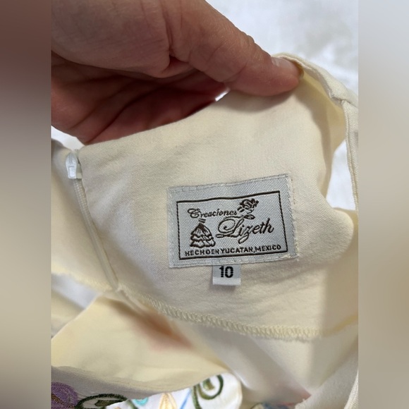 Creaciones Lizeth | Girls SZ 10 | Embroidered Floral Sleeveless Midi Dress Ivory - Picture 6 of 6